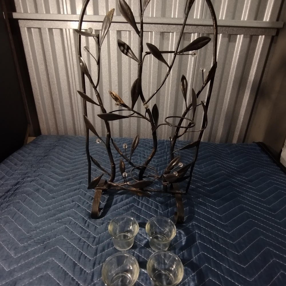 Black Metal Leaf Candle Holder - Picture 7 of 9